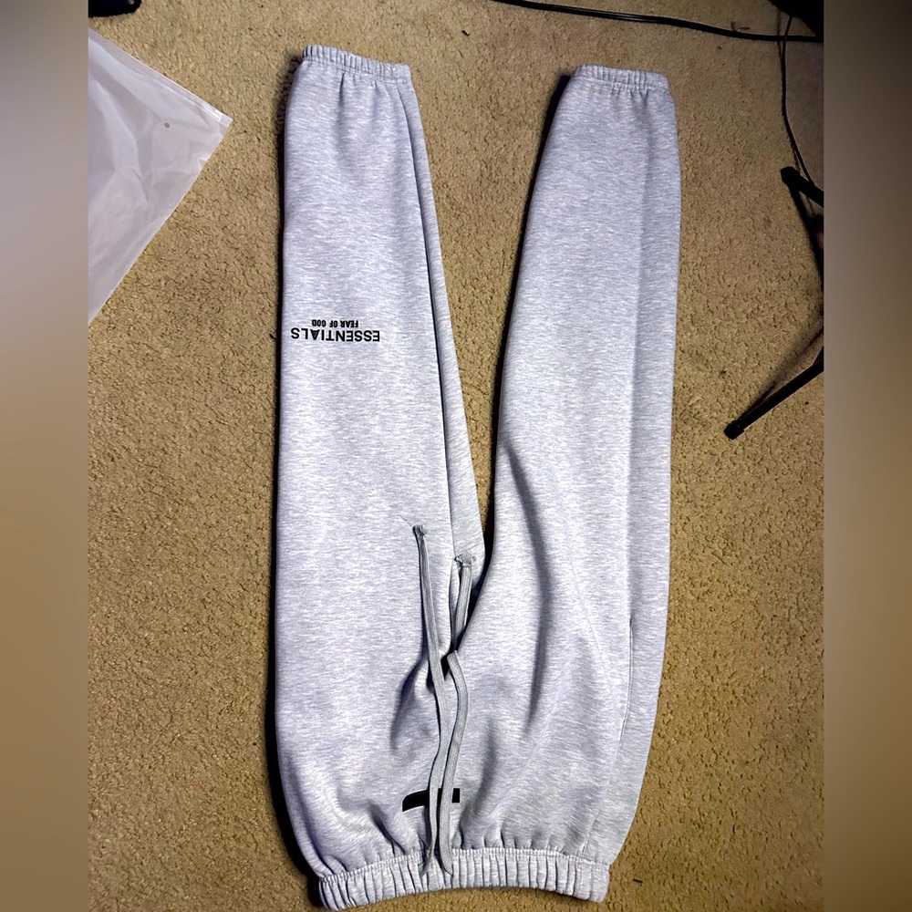Essential sweatpants